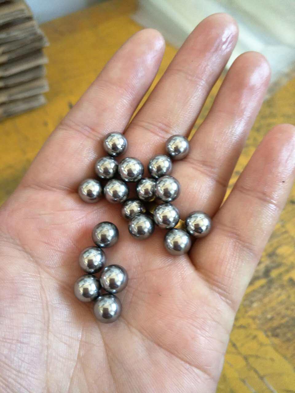 钢珠8mm免邮钢球毫米特价10公斤7m9m10弹弓弹珠钢珠