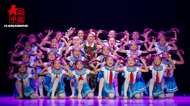 我是红领巾表演舞蹈服装中小学生儿童纱裙合唱服少先队员演出服装