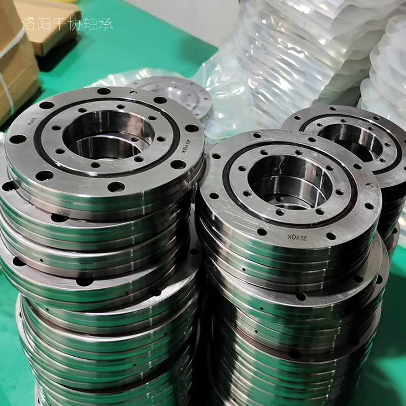 ru228xxru16035洛阳交叉滚子轴承机器底座支承圆柱转盘轴承