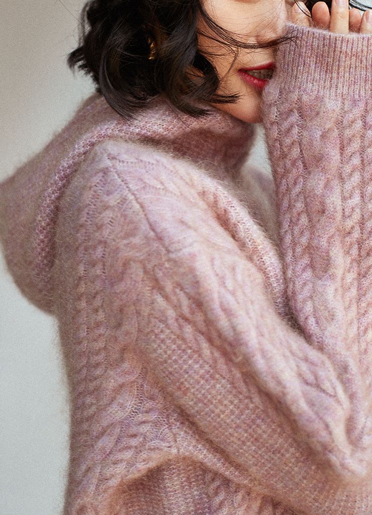 秋冬新款花纱流潋紫粉！温柔双股加厚绞花马海毛背帽衫宽松毛衣女