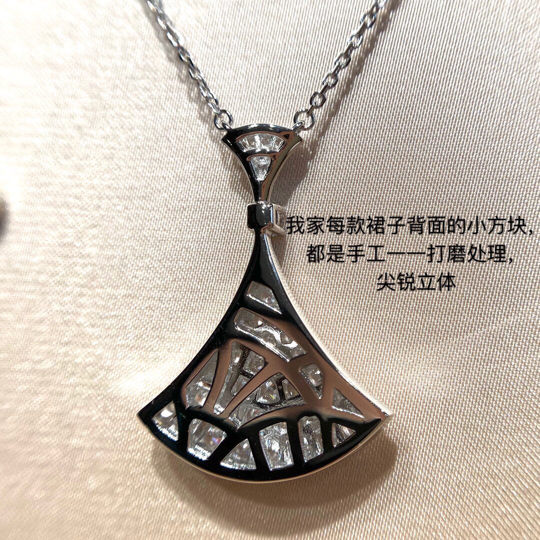 梦之大号白金金白金玫瑰项链裙子满钻金微镶18k项链