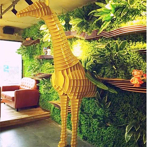 壁饰长颈鹿书架幼儿园落地装饰架绘本馆橱窗动物书架