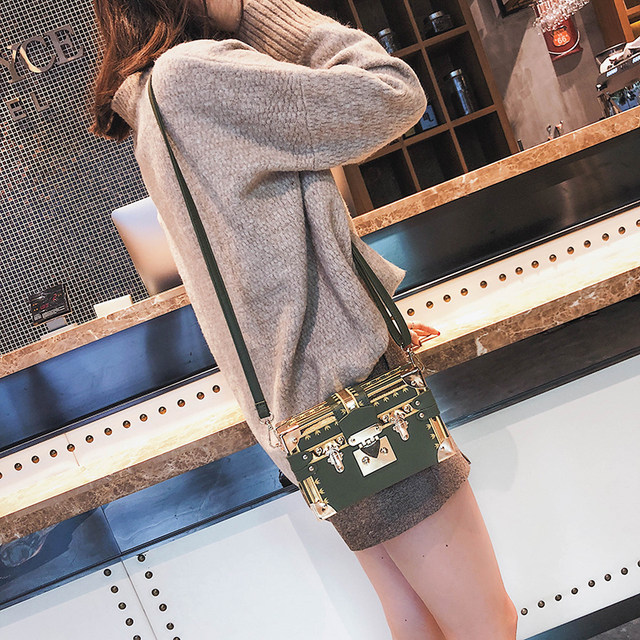 Bag 2020 new wave box bag female retro box bag messenger bag chic bag small box bag Bag 2020 new wave box bag female retro box bag messenger bag chic bag small box bag