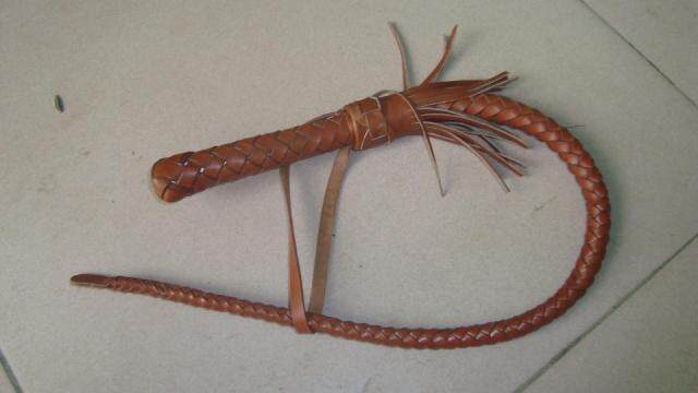 赛马鞭子手工编制真皮骑兵马鞭驯马短鞭退役马鞭