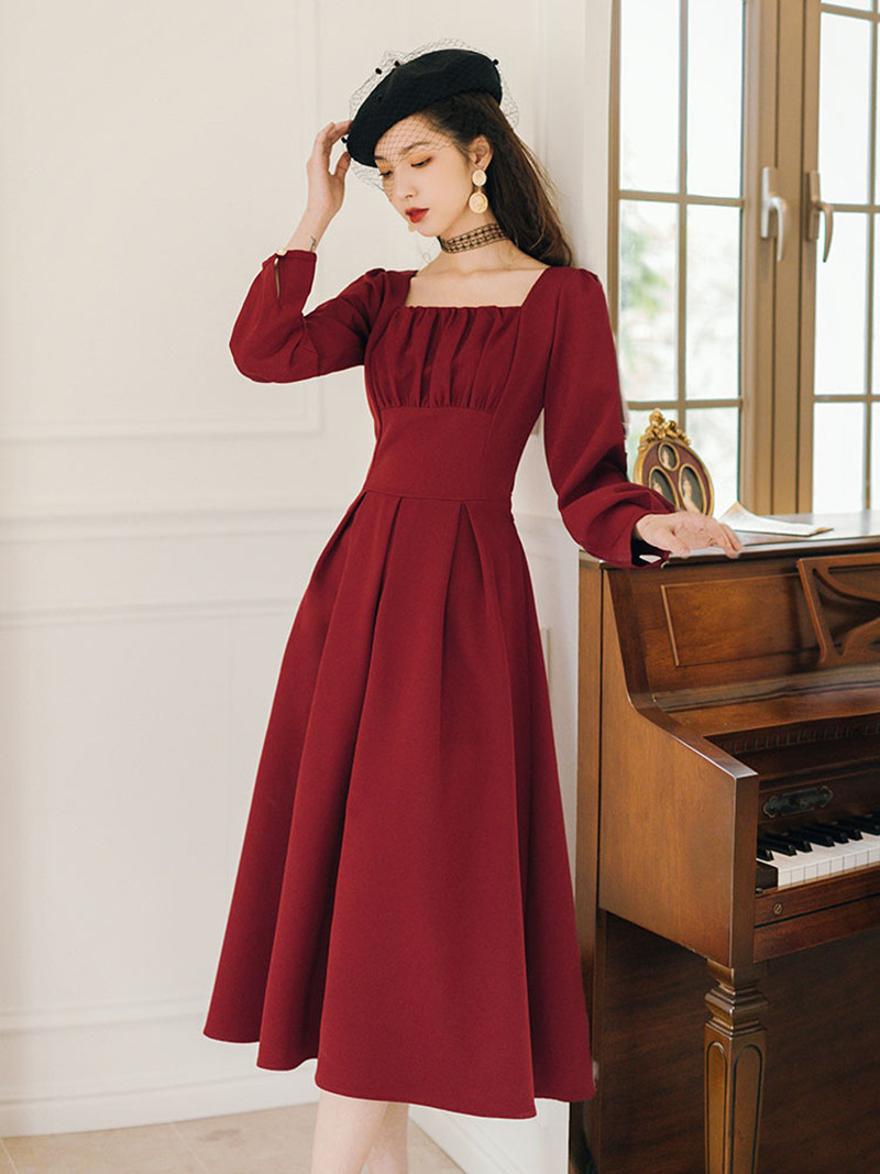 春款2021新款女装小红法式小众连衣裙复古赫本连衣裙