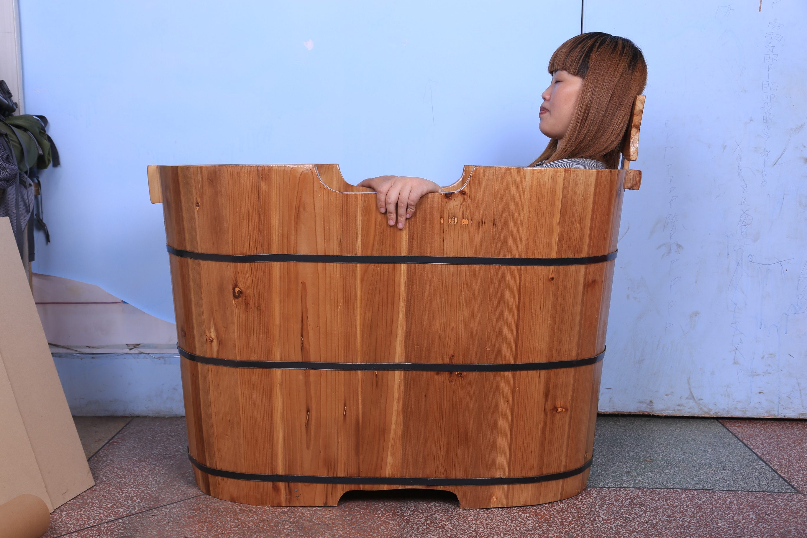 泡澡木桶小户户型单人浴桶杉木沐浴成人洗澡沐浴桶