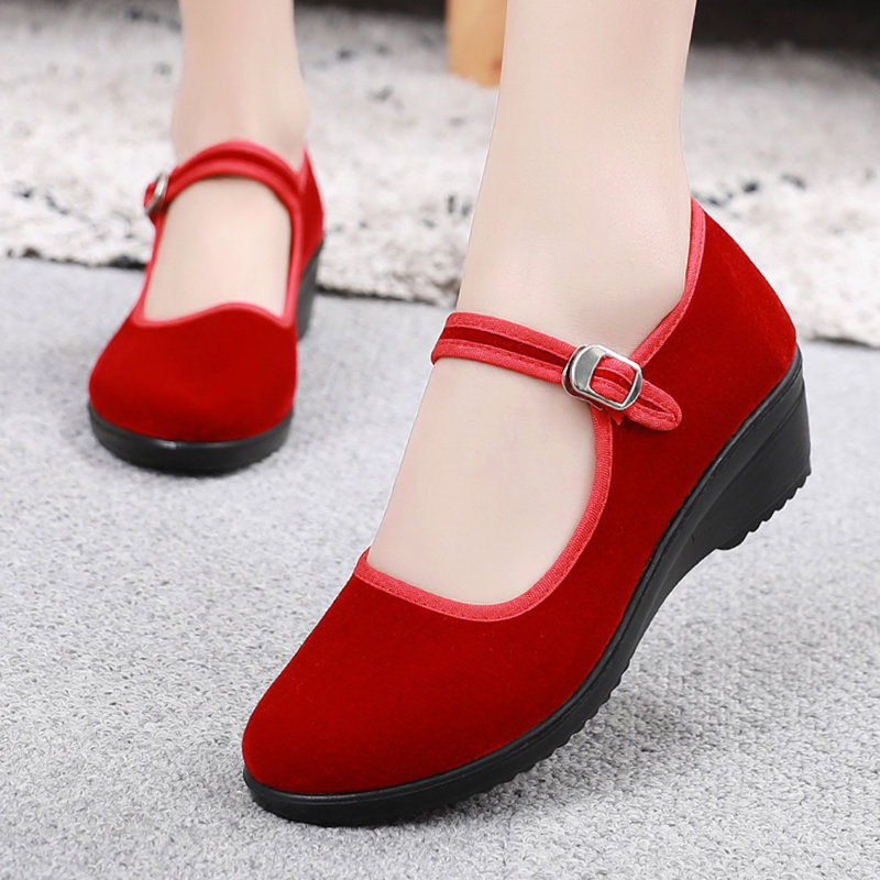 轻便软底老北京布鞋舞蹈红鞋平绒鞋坡跟最新款浅口布鞋