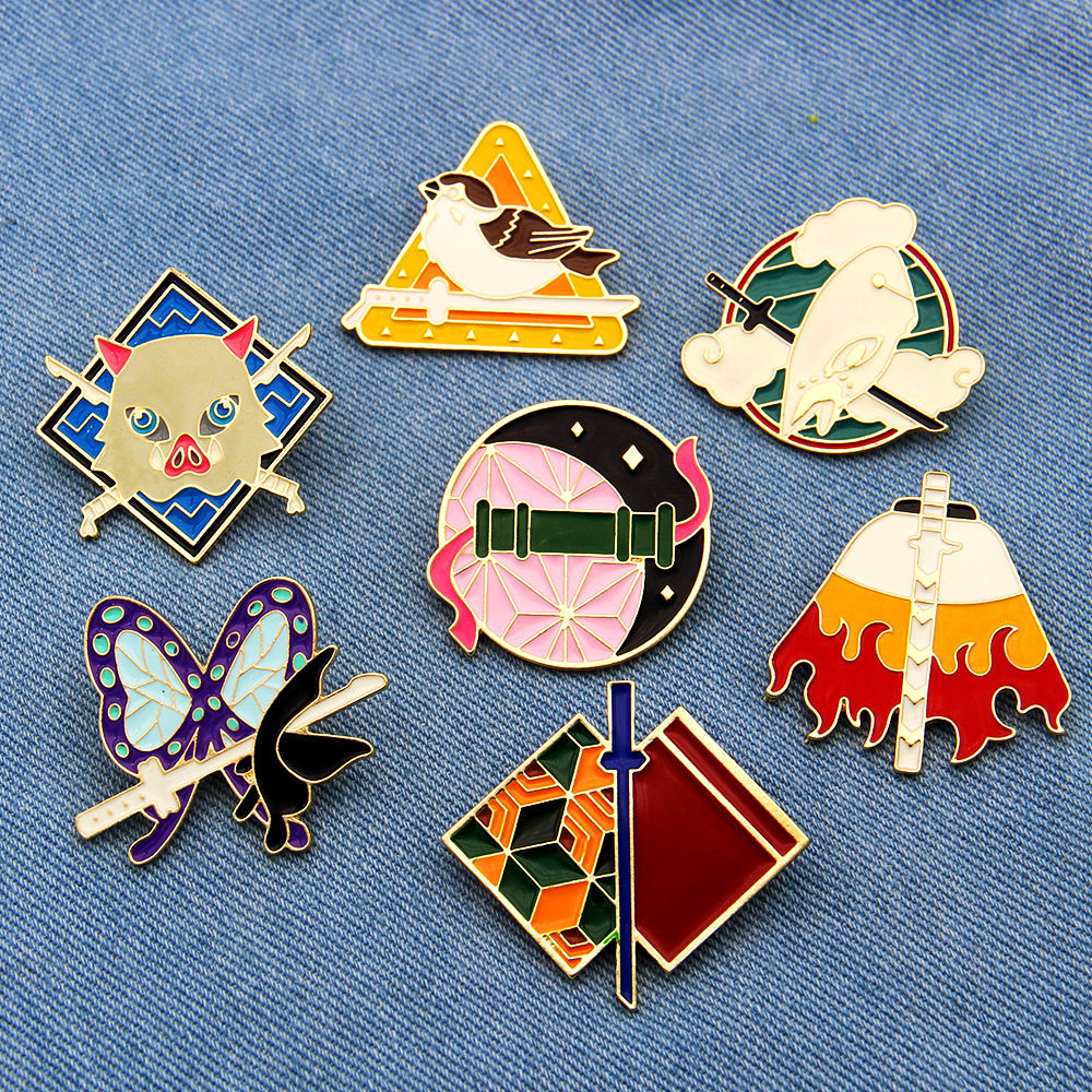 鬼灭之刃日轮胸针动漫周边合金徽章学生书包装饰胸针