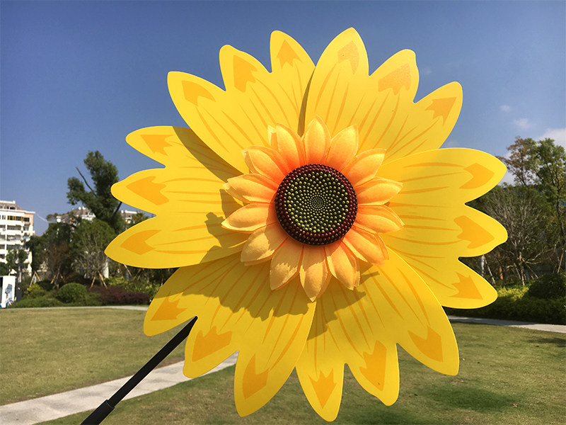 向日葵风车户外太阳花旋转装饰防水幼儿园儿童玩具大风车风车