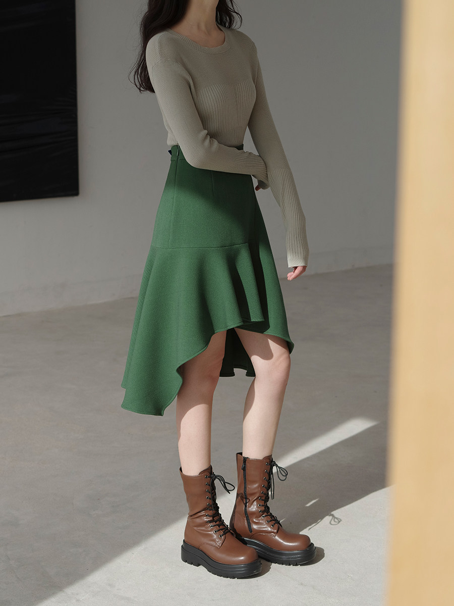 一半基础立裁绿色半裙设计概念不规则鱼尾半身半身裙