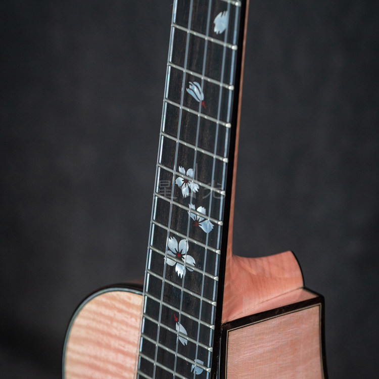 rainie小雨尤克里里静香粉色乌克丽丽26寸枫木樱花尤克里里