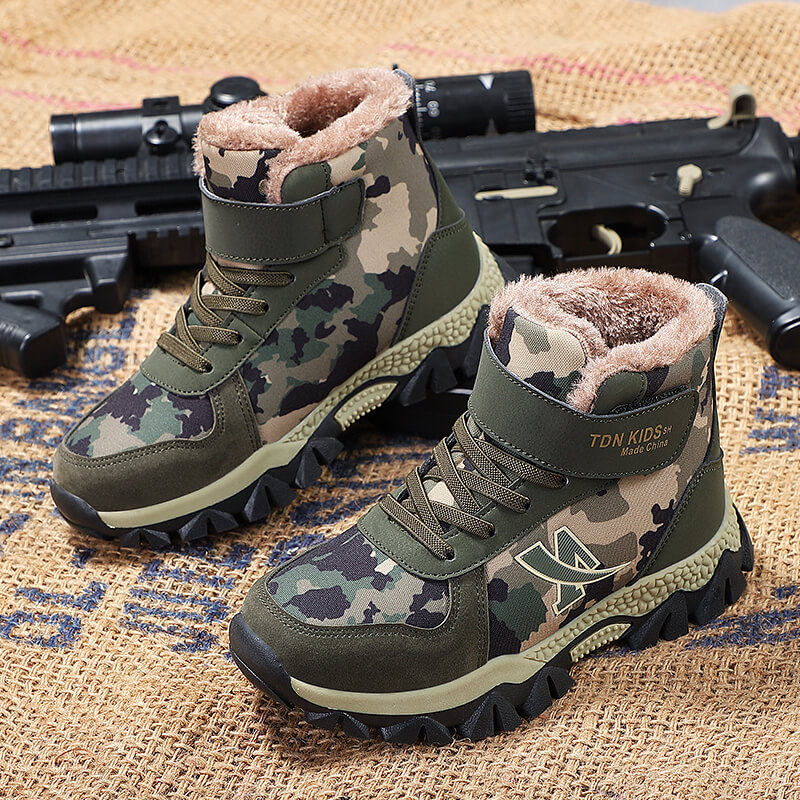 外贸撤柜户外儿童军靴男童女童马丁靴尾货冬款雪地靴