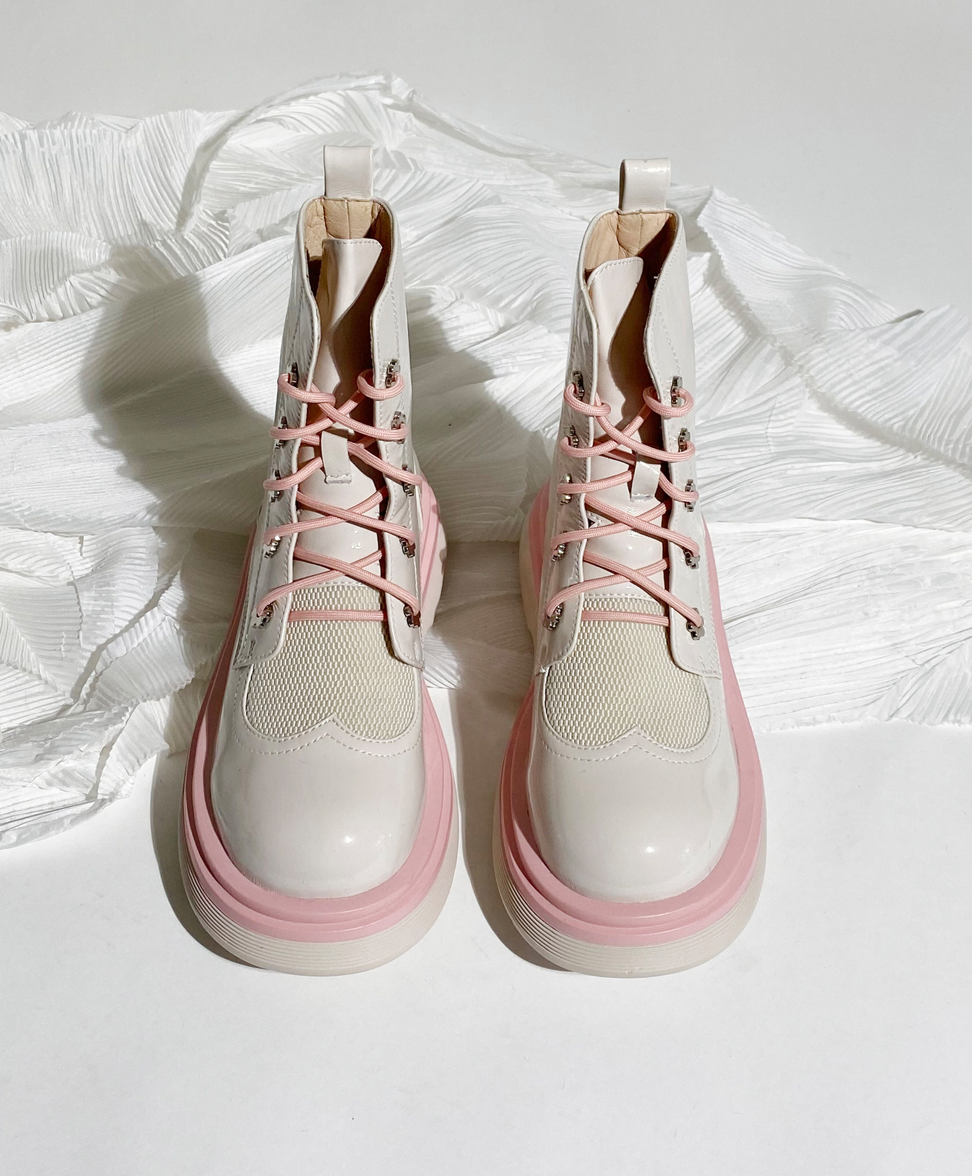 莲花府邸2022冬季休闲休闲马马丁靴圆头厚底时尚马丁靴