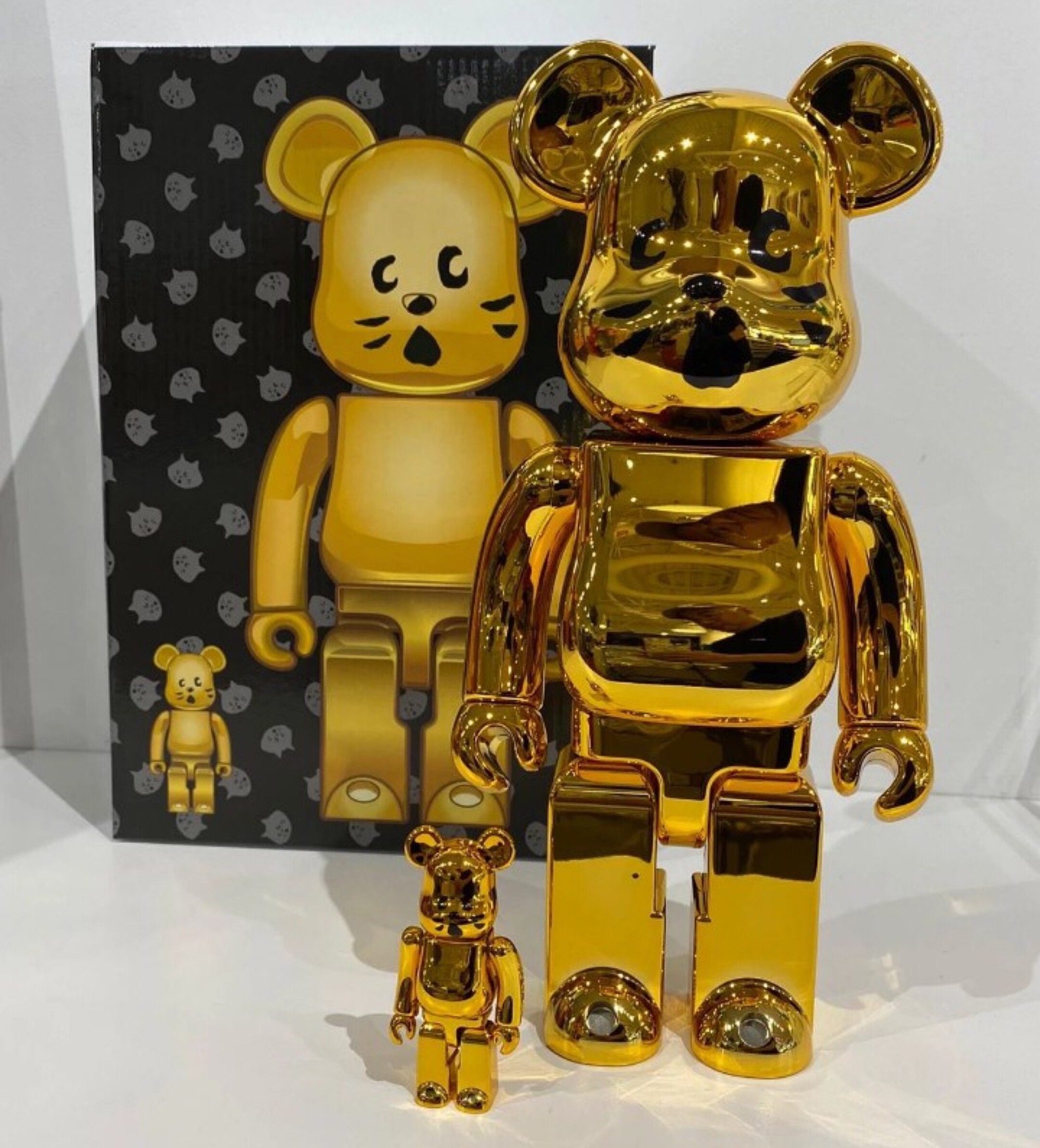 bearbrick惊讶nyagoldplatedver100400金色电镀潮玩盲盒