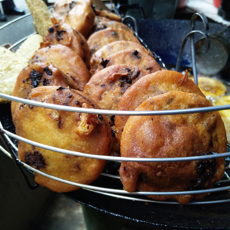 湘西油粑油炸糯米手工粑粑煎饼沅陵路边早餐凉菜