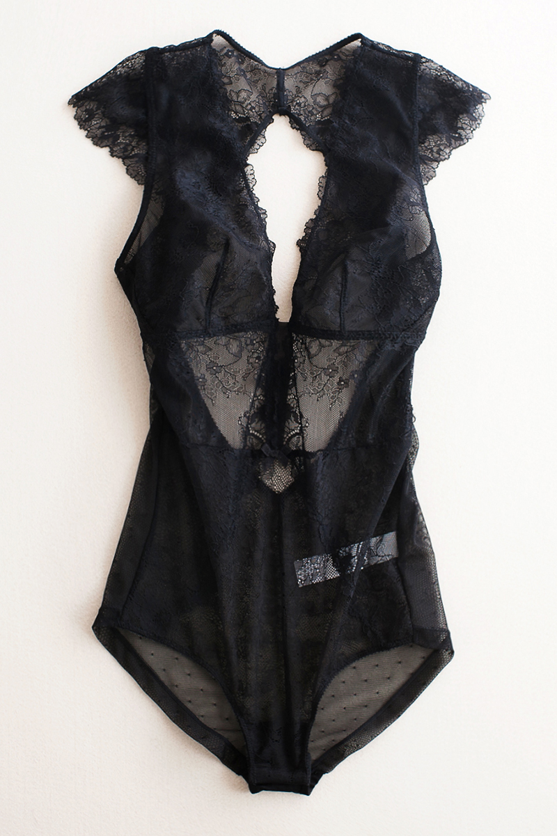 欧美领蕾丝网连体衣无袖露背超薄情趣透明镂空塑身连体衣