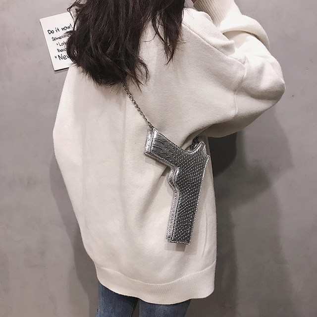 New small bag female bag 2020 new wave of honey disco fashion personality pistol Korean wild Messenger Bag New small bag female bag 2020 new wave of honey disco fashion personality pistol Korean wild Messenger Bag