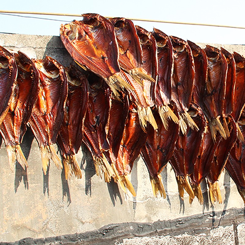 湖南腊鱼柴火烟熏腊鱼腊鲢鱼草鱼特产咸鱼整条熏鱼手撕鱼餐饮