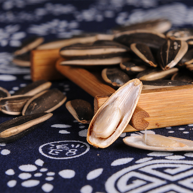 东北特产炒毛嗑黑瓜子现炒网红原味古法笨炒生瓜子