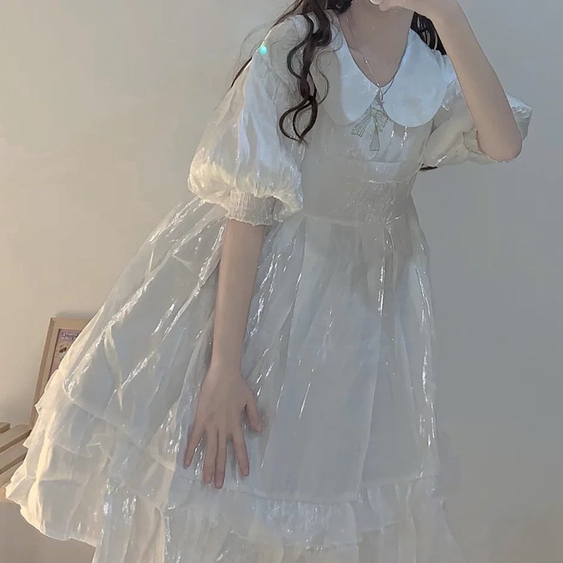 初恋娃娃蓬蓬裙轻lo软妹复古泡泡蝴蝶结刺绣连衣裙