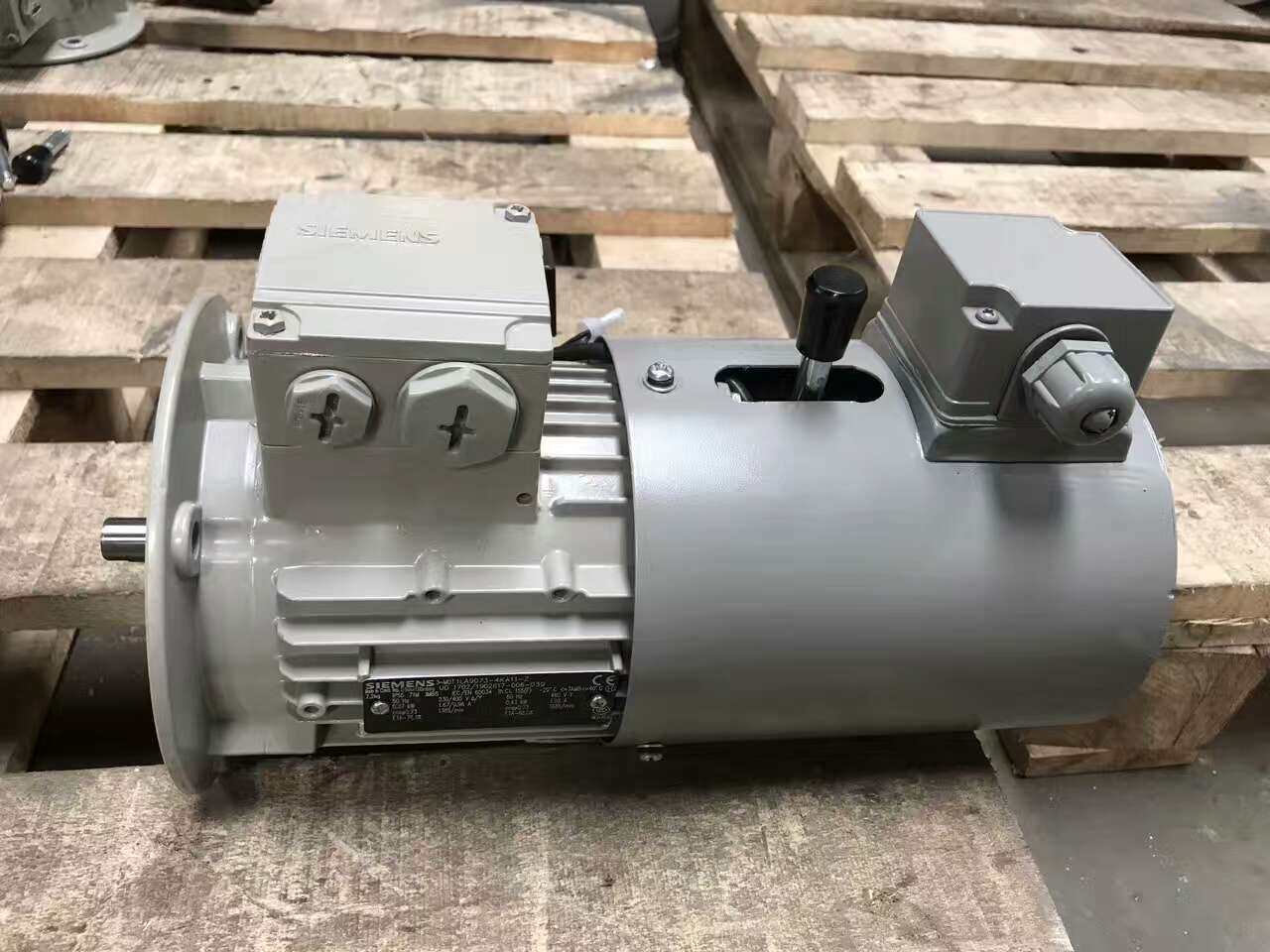 西门子刹车制动电机075kw6立式11kw4级立电动机