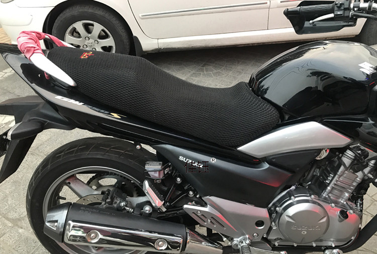适用豪爵铃木骊驰gw250s摩托车坐垫新款3d网状摩托车坐垫