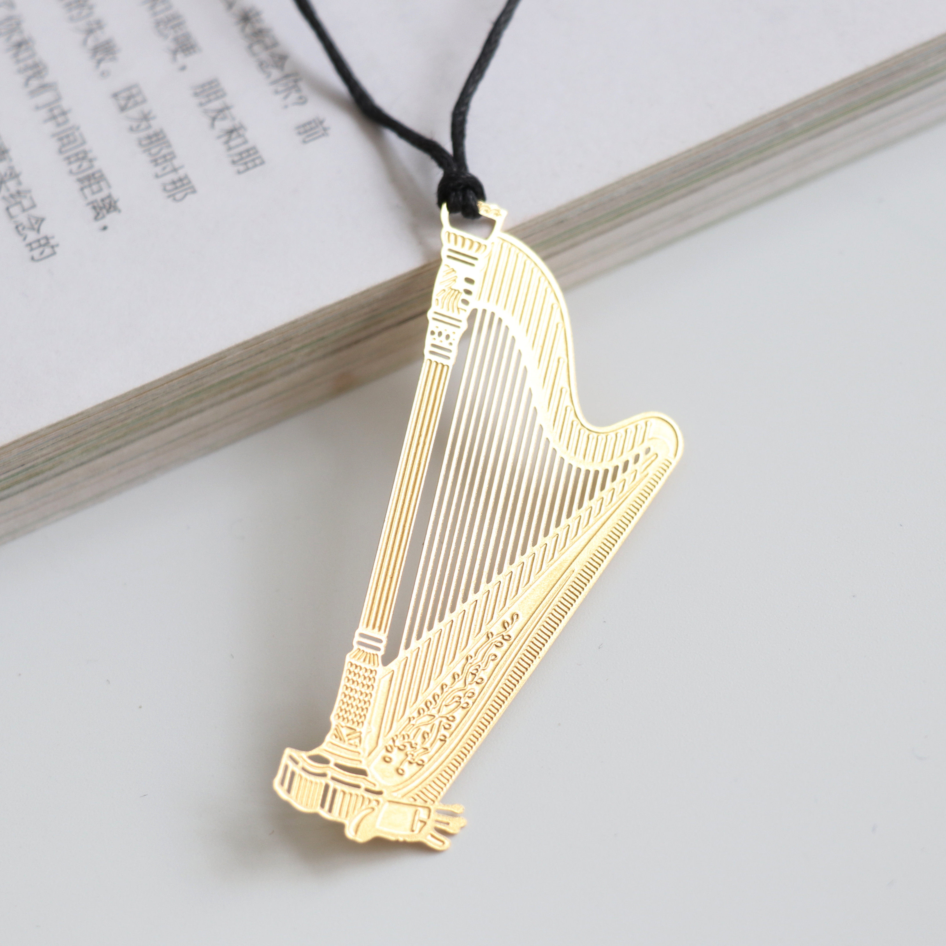 书签钢琴小提琴精美可爱乐器喇叭皮绳设计定制书签