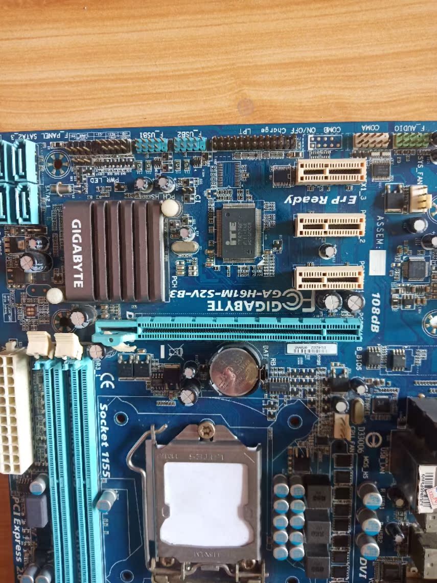 拆机gigabyte技嘉h61m-s2-b3h61主板支持1155针主板