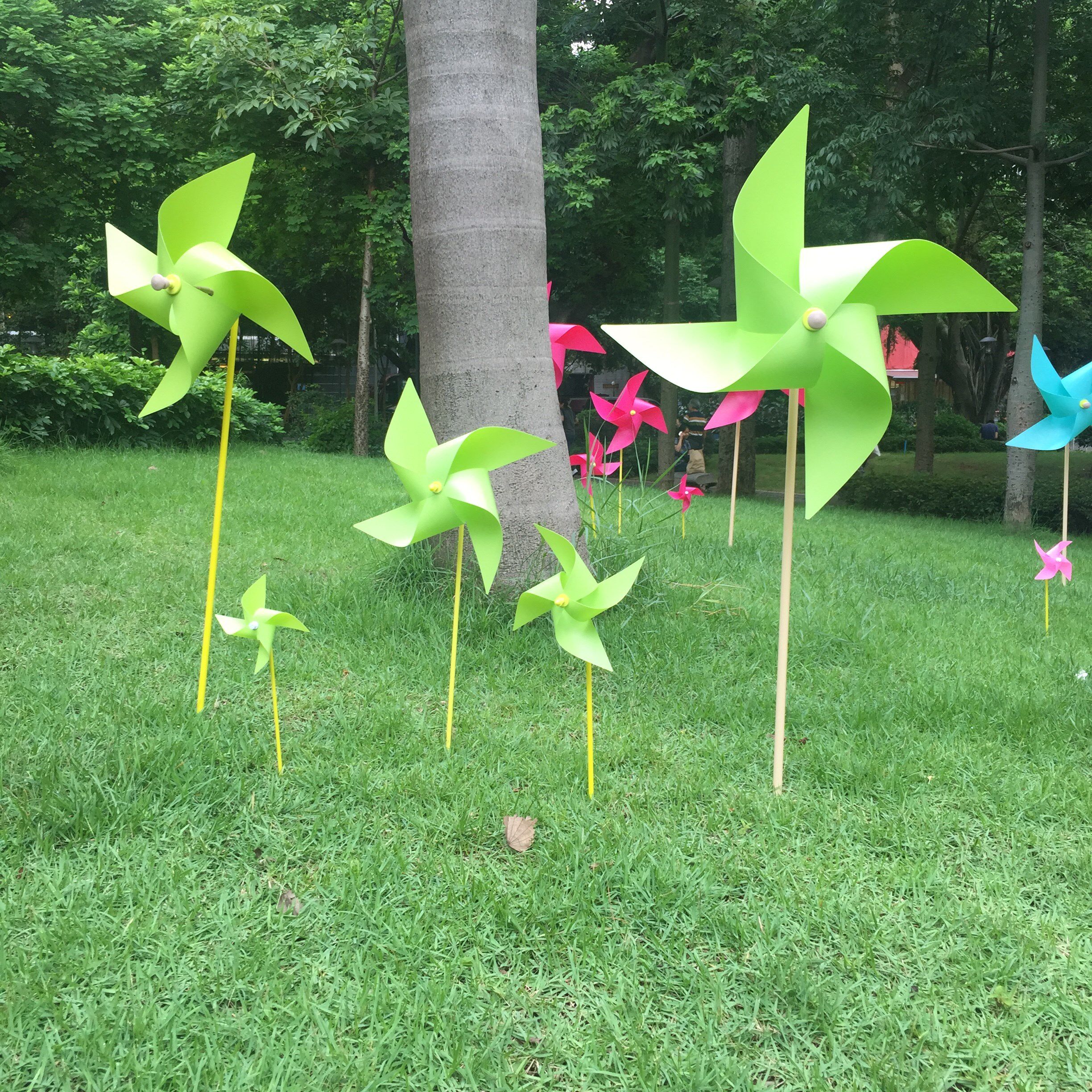 儿童玩具大风车风车塑料装饰活动公园幼儿园多色蓝色风车