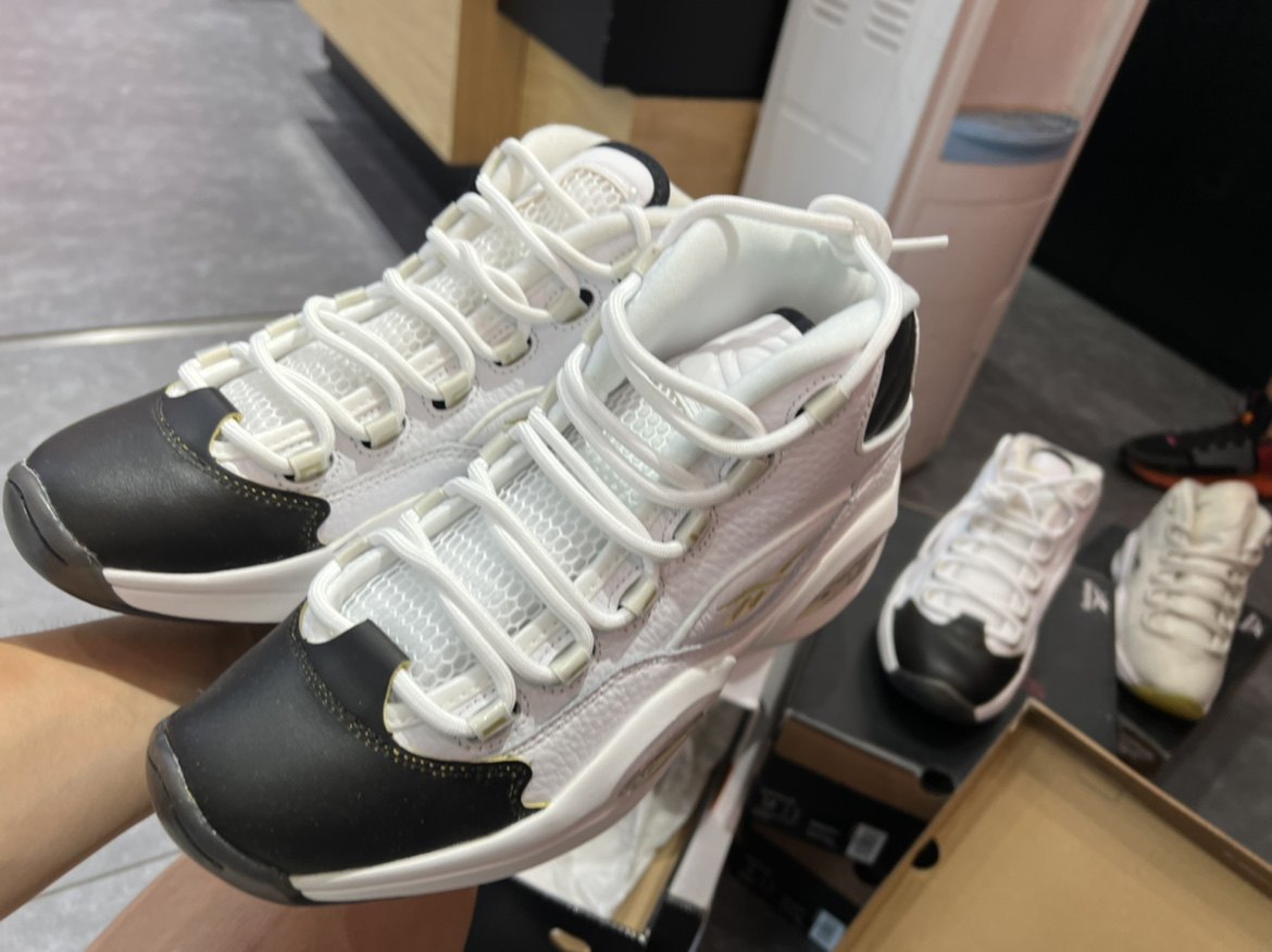 reebokquestionmid锐步艾弗森问题1代篮球球鞋黑白运动休闲鞋