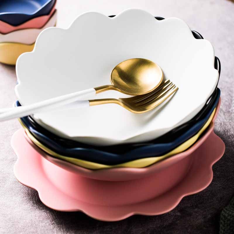 漂亮盘子的精致好看的网红款早餐创意陶瓷餐具家用北欧吃饭的碗碟