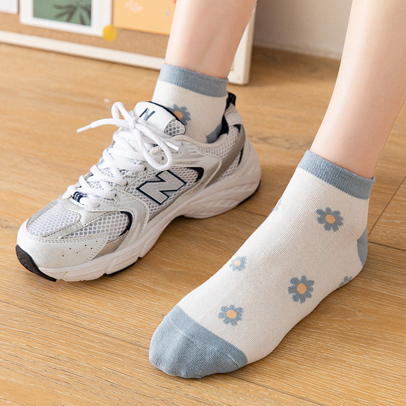 甜美可爱女生短袜春季低帮短筒薄款动漫排汗短袜