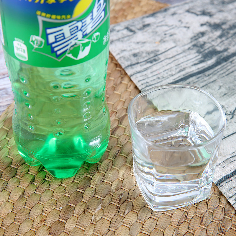雪碧1l汽水碳酸饮料清爽可口大瓶装