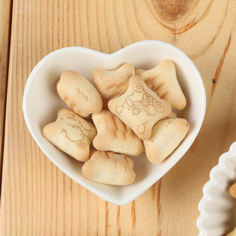 胜牌牛奶小熊饼干96克夹心饼干