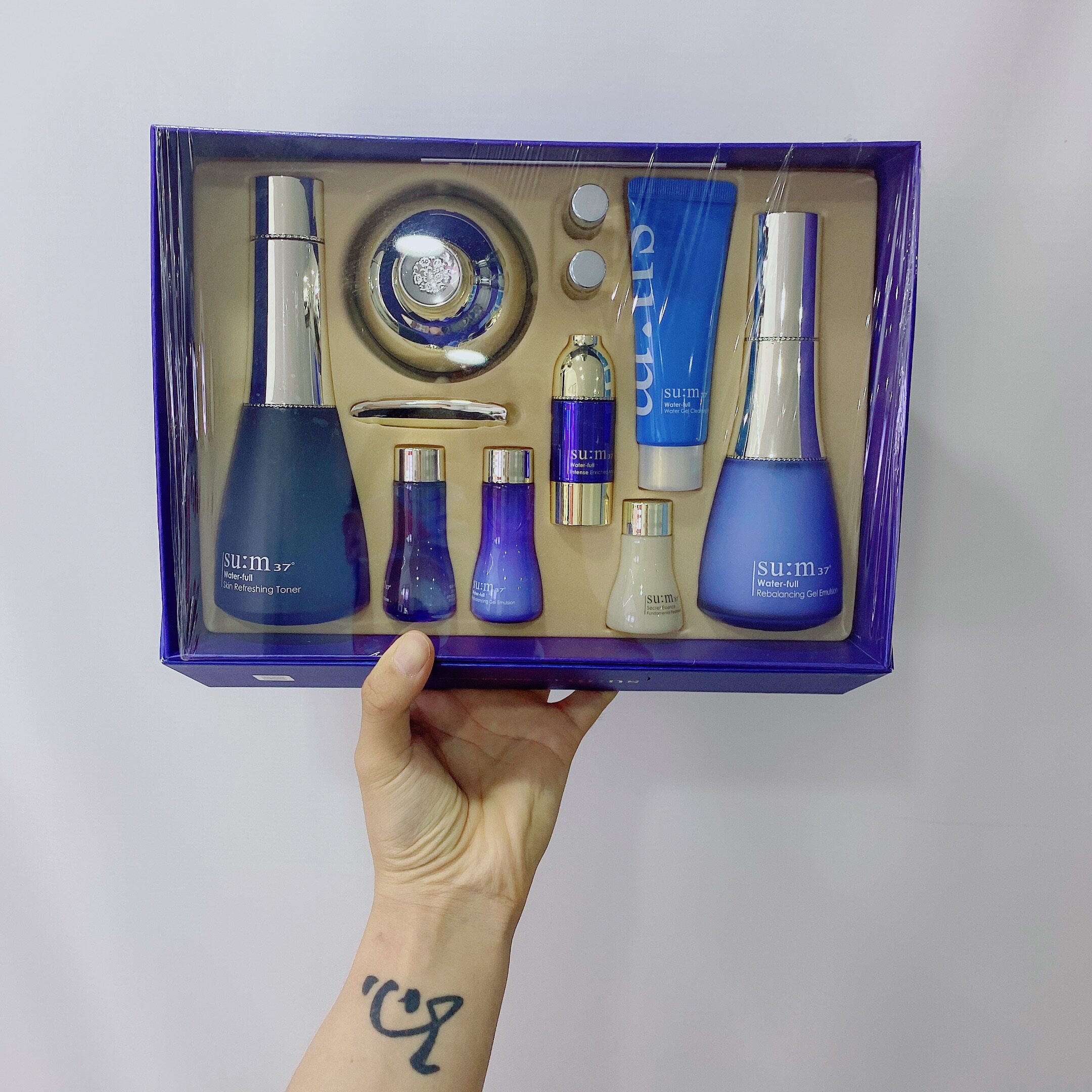 高大韩国苏秘sum37呼吸惊喜水分水乳霜安瓶中面部护理套装