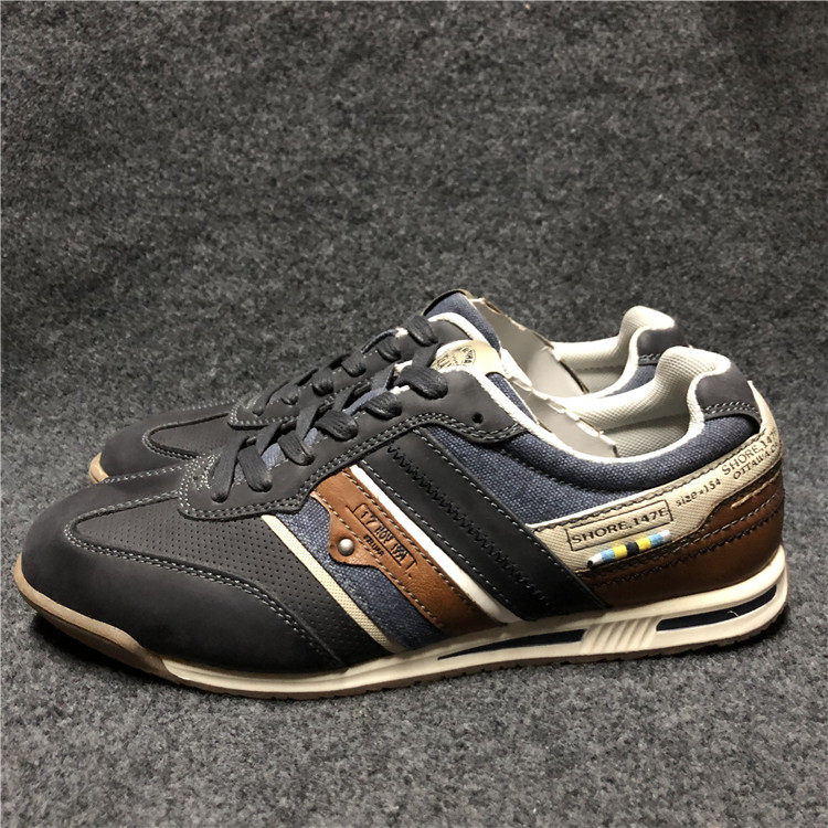 进店购买外贸大王福星鞋店