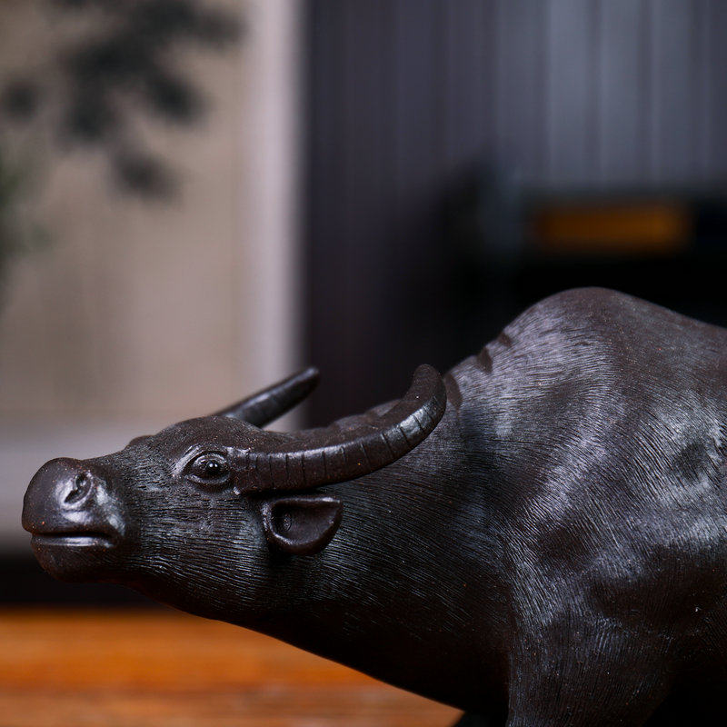 水牛摆件陶瓷客厅工艺品现代茶宠动物生肖摆设摆件