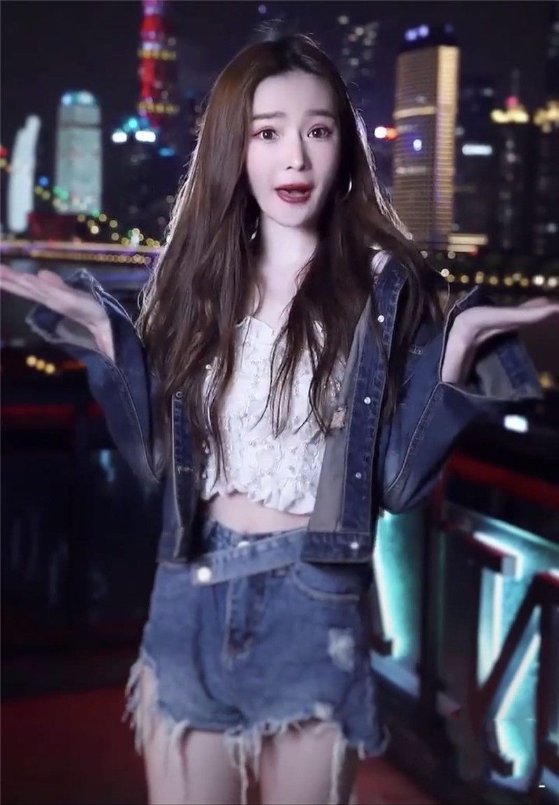 女潮春夏季新款抖音网红戴羽彤果汁一半同款牛仔时尚套装