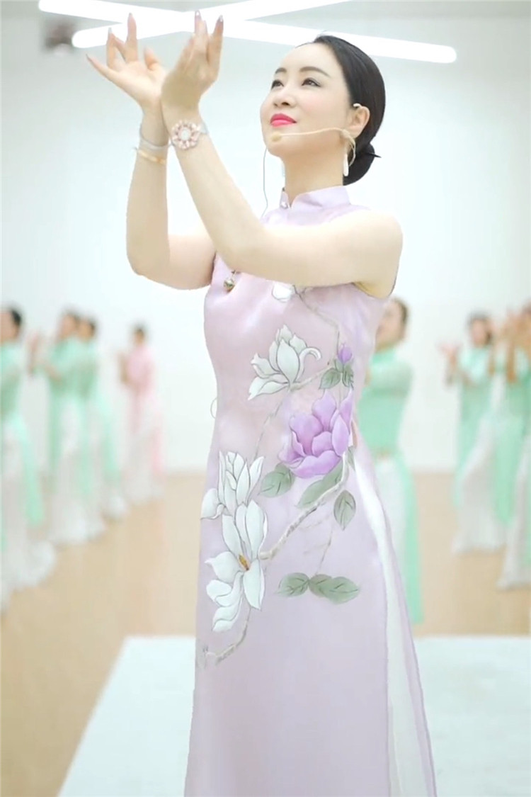 抖音音美璜身所伊人毛宇琳老师同款粉色旗袍裙裤旗袍