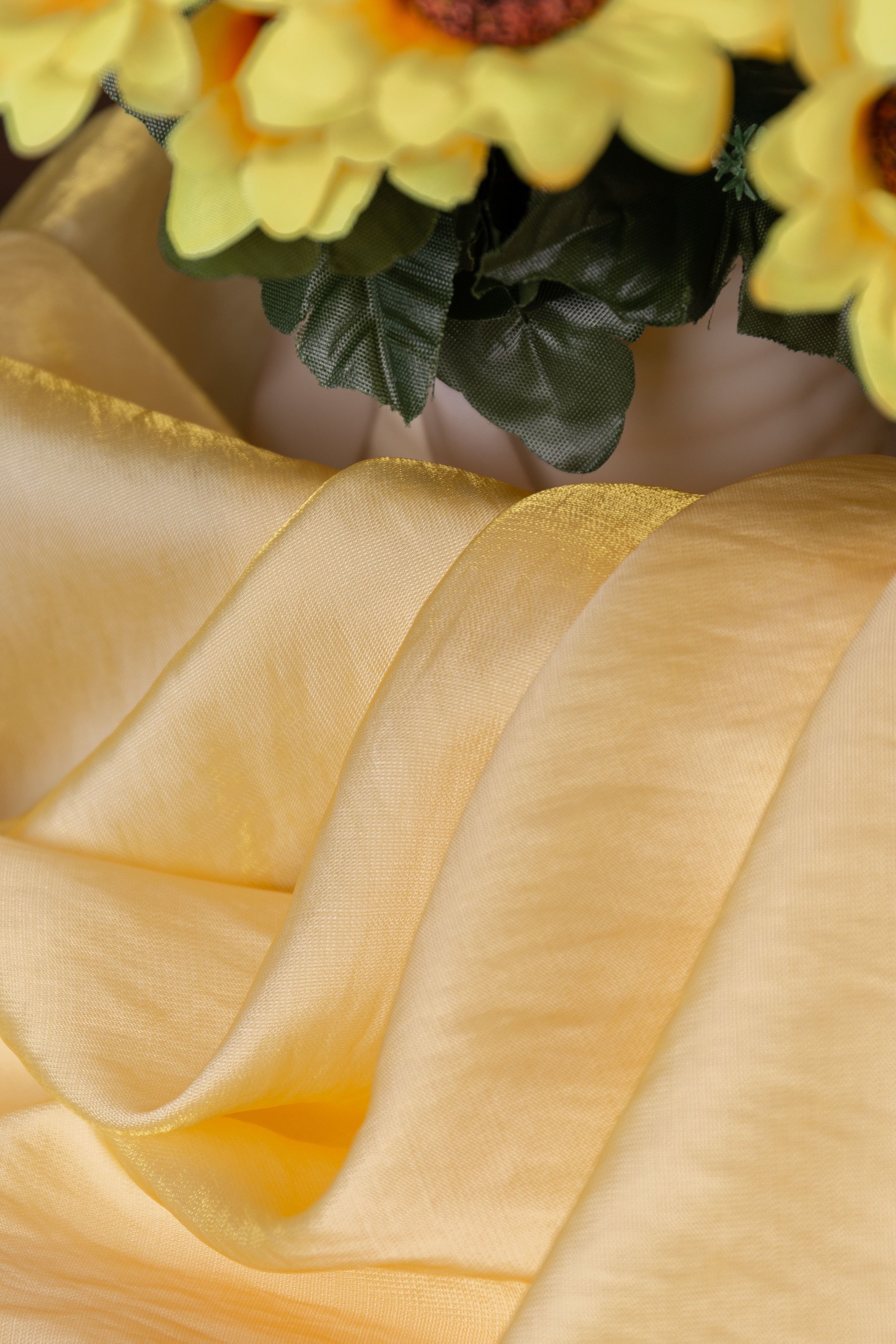 鹅黄黄色醋酸琉璃丝绸渐变面料高档衬衣汉服海绵垫