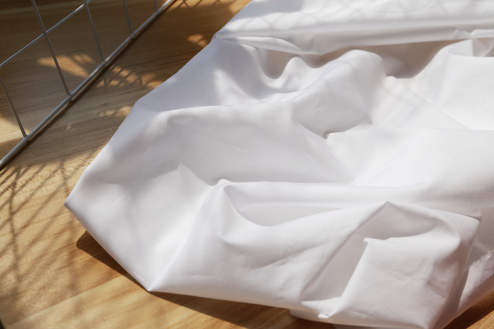 白衬衣面料50支精梳棉白色衬衫布料哑光不透全棉素色府绸服装布料