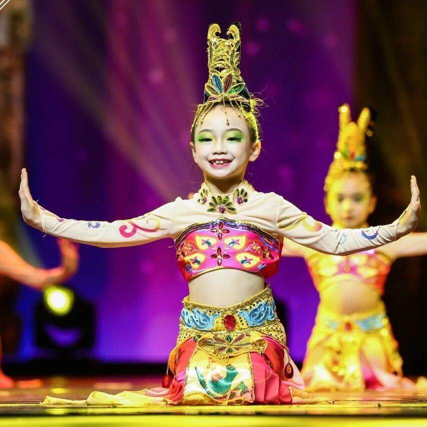 云川之舞中国古典儿童敦煌飞天女童天女妙音儿童演出服