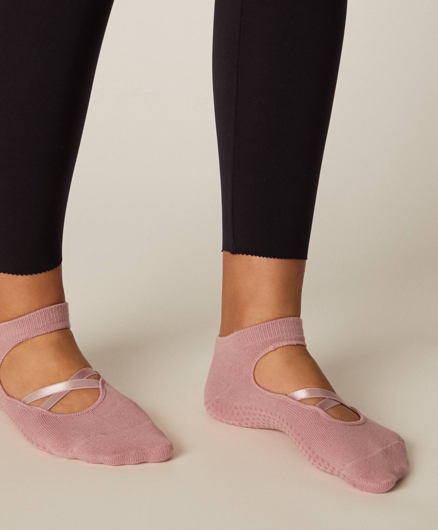 夏季运动袜女夏薄款跑步吸汗瑜伽袜子初学者防滑瑜伽袜子