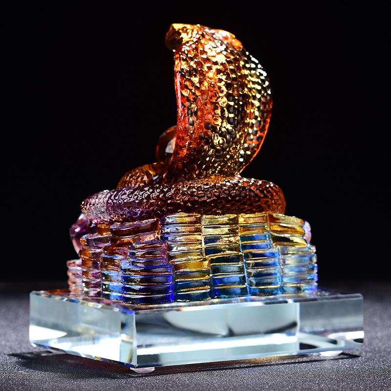 开光光瑞蛇迎鸿生生肖蛇车摆件琉璃香水车载摆件