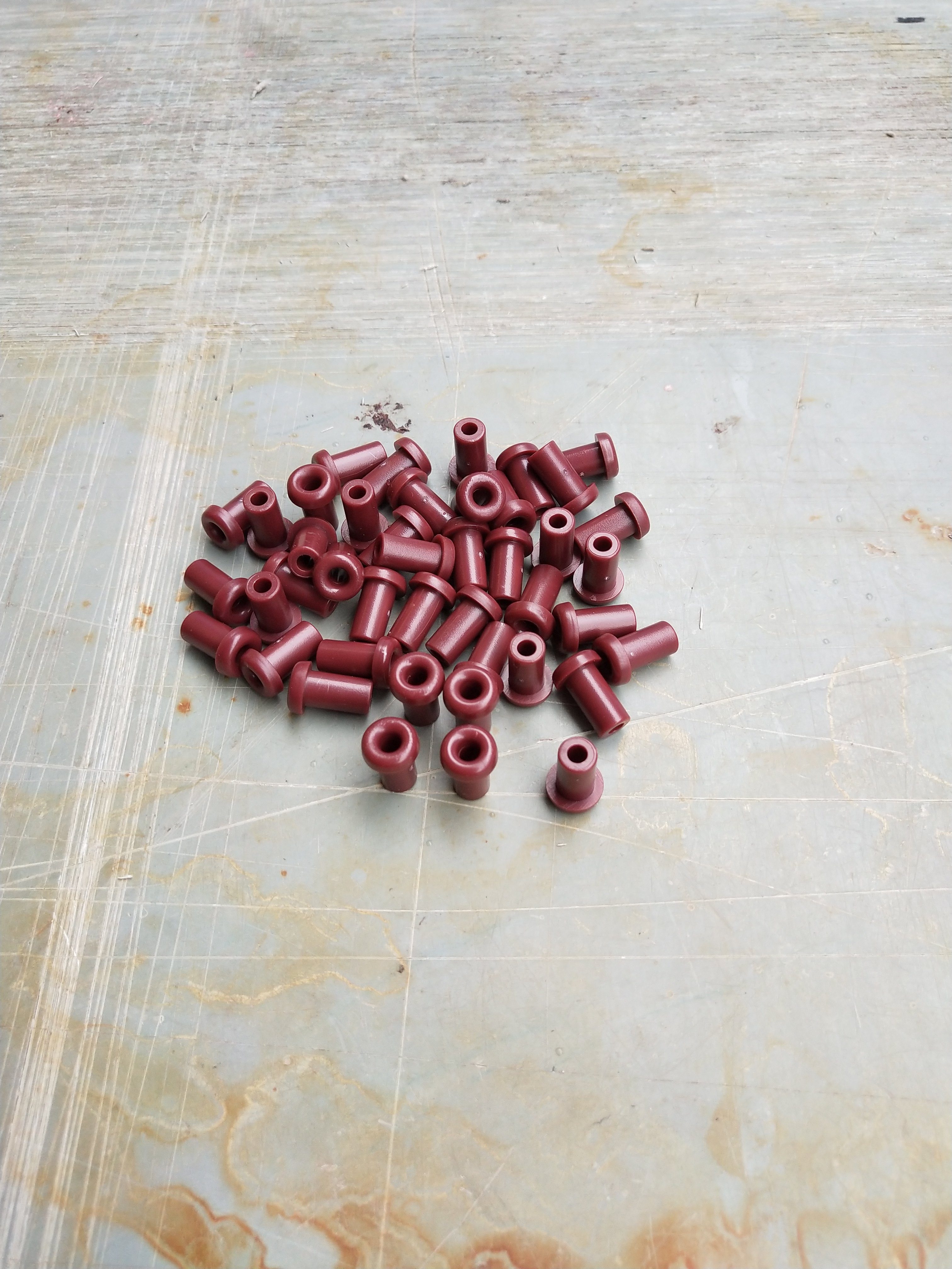 古筝配件 古筝专用气眼 弦眼 穿弦孔 弦钉孔 带帽型(42个/套)