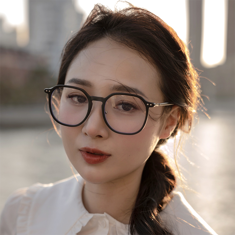 lnestudio自带p图瘦脸效果淡妆搭配神器磨砂遮脸防蓝光眼镜框