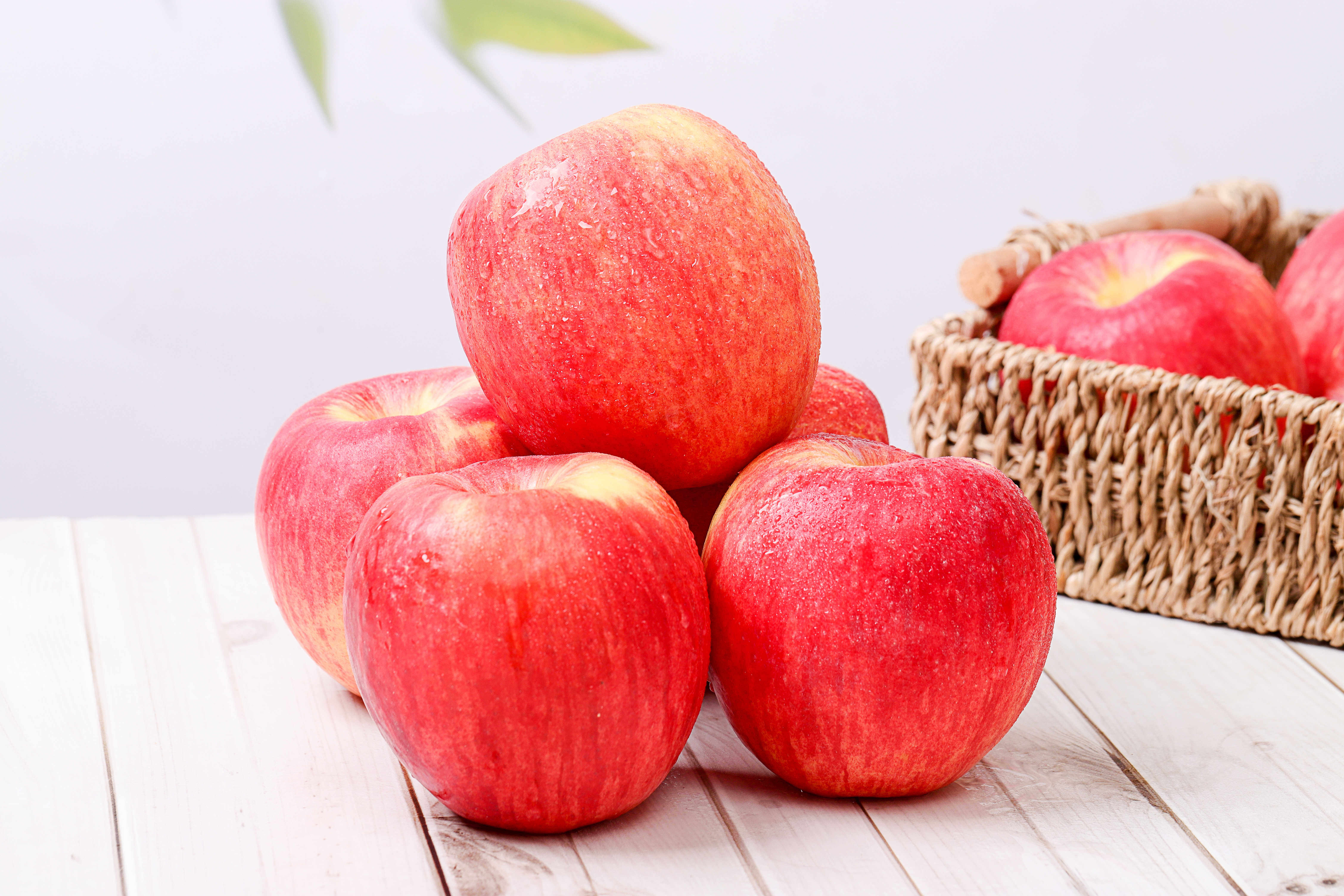 无字二仙坡特大95苹果手提7枚礼盒装新鲜红富士大果好吃