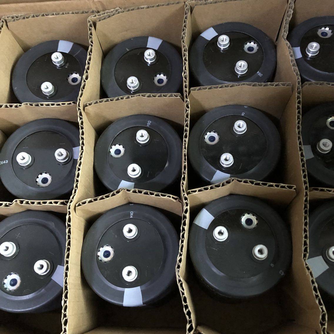 全新尼康nichicon450v3300uf高压变频器逆变器电解电容电容器