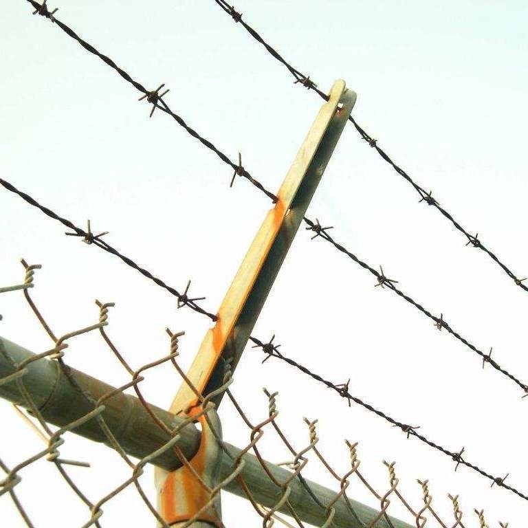 防盗防爬带刺铁丝网围栏围墙镀锌防锈铁蒺藜刺绳刺丝护栏网防护网