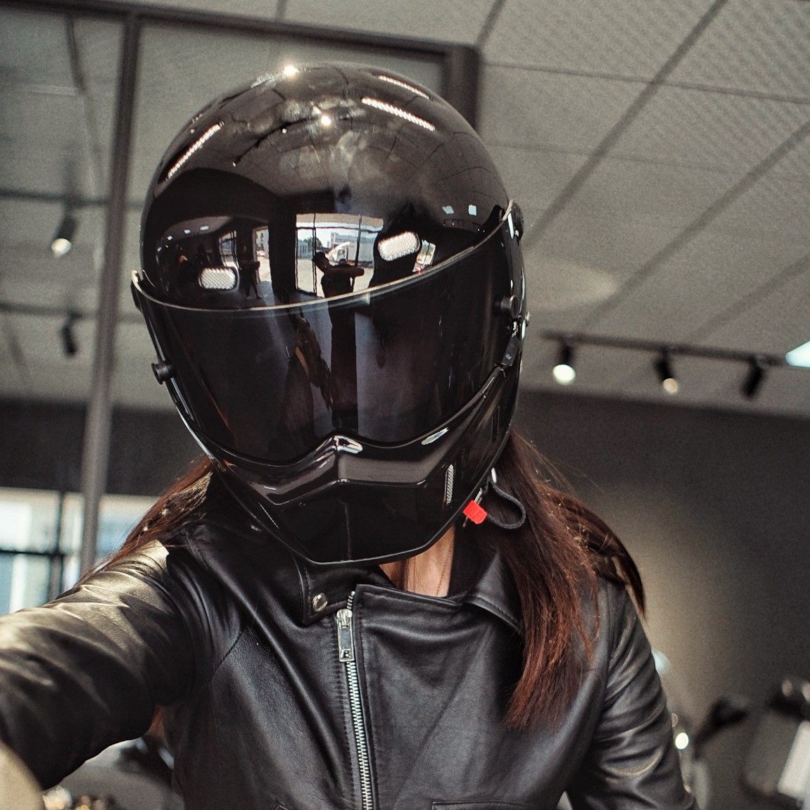 辛普森头盔simpson黑色外形复刻刻版dot认证玻璃电动车头盔